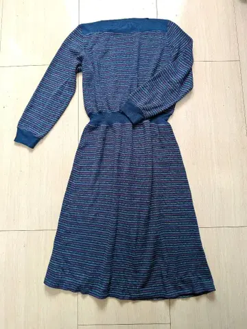 스트라이프 패턴 긴팔 니트 원피스