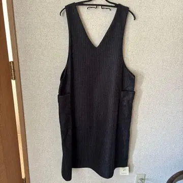 새상품 RDMM FASHION 다크 블루 V넥 점퍼 스커트