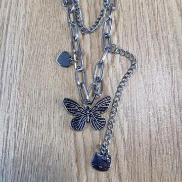 헬로키티의 목걸이