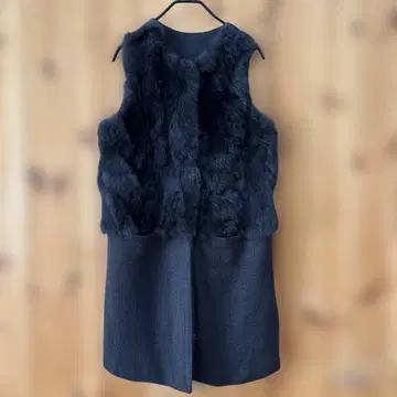 다크 그레이 슬리브리스 퍼 베스트