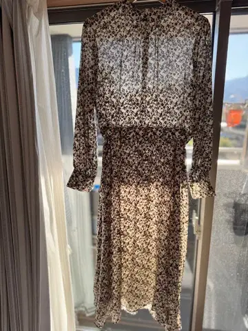 꽃무늬 비침 긴팔 원피스