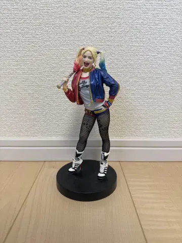 할리 퀸 프라이스 피규어