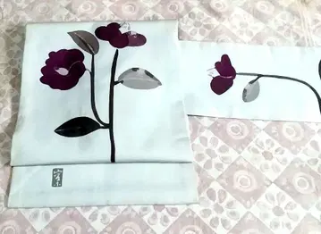 나고야 오비 보라색 꽃무늬 옅은 그레이 바탕 낙관 타카쿠 우츠기 소재