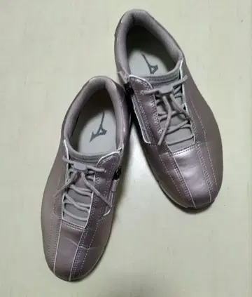 미즈노 라이트 퍼플 스니커즈 새상품급