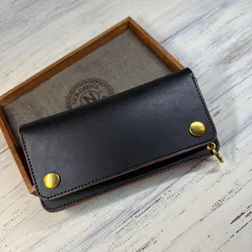 [ 트래커 지갑 롱 3층 ] 블랙 차심 골드 유니버셜