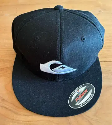 새상품 Quiksilver 플렉스핏 캡 블랙