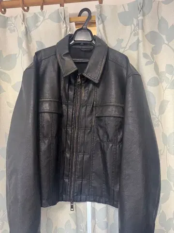 ZARA 페이크 레더 자켓