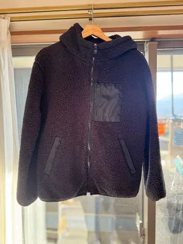 블랙 플리스 자켓 하이넥