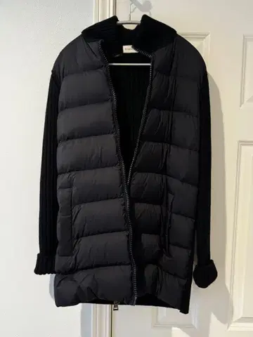 MONCLER 블랙 다운 자켓