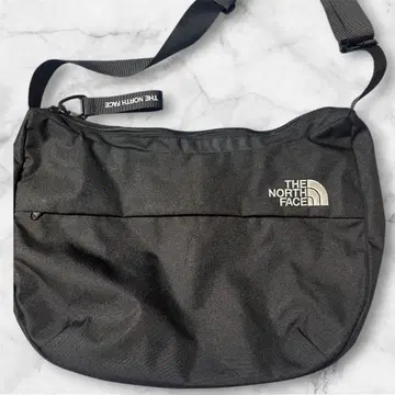THE NORTH FACE 블랙 NUPTSE CROSS BAG L
