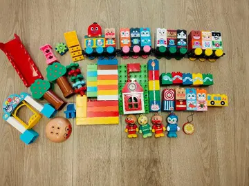 호빵맨 블록 라보 공원, 기차