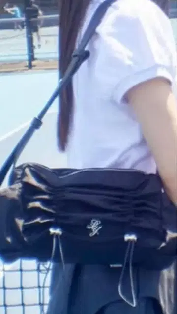 Lure you in 2WAY 개더 나일론 백 베이지