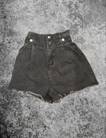 다크 그레이 하이웨스트 데미지 숏팬츠