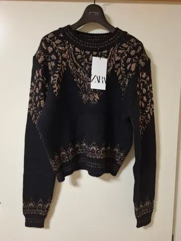 ZARA 긴팔 스웨터 블랙 인기 완판