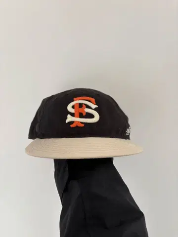 자수 로고 블랙 야구 모자