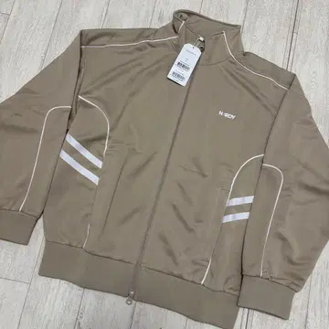 NERDY 레이싱 트랙 상의 XS