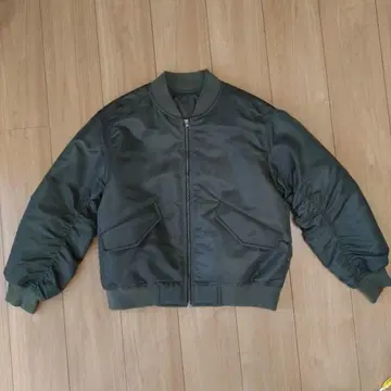 GU MA-1 블루종 충전솜 아우터 M 사이즈