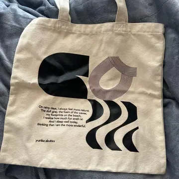 유리카 아쿠츠 토트백 화이트