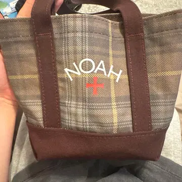 NOAH 체크 무늬 토트백