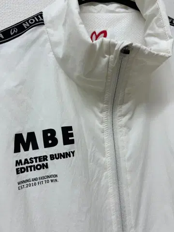 MASTER BUNNY EDITION 자켓 사이즈 4