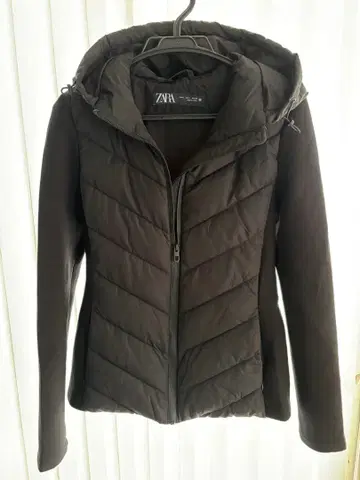 새상품급 ZARA 네이비 퍼프 자켓 블랙 S 사이즈