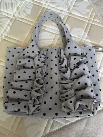 쓰리 포스 타임 프릴 장식 도트 무늬 토트백 레어