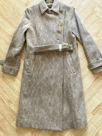 [ 전체 자수 ] 개럴개런트 롱 코트 ( 벨트 포함 )