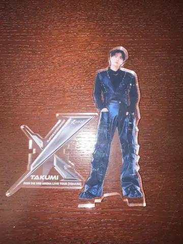 오자키 타쿠미 아크릴 스탠드 XQURE