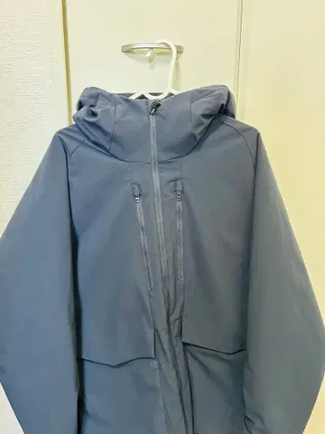 유니클로 하이브리드 다운 후드티