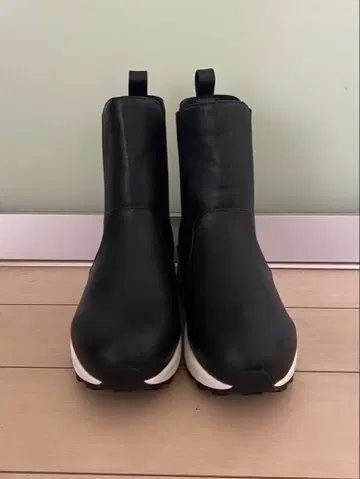 캐릭터 오클러스 사이드 고어 부츠