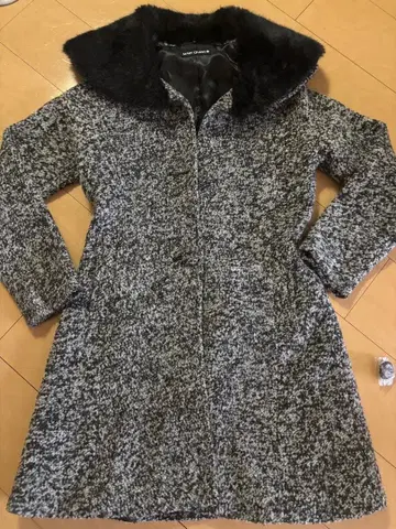 마리콴트 퍼(fur) 포함 트위드 A라인 롱 코트 38 레어