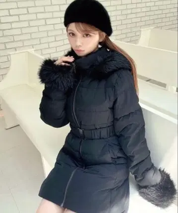 resexxy 리젝시 후드 부착 다운 코트