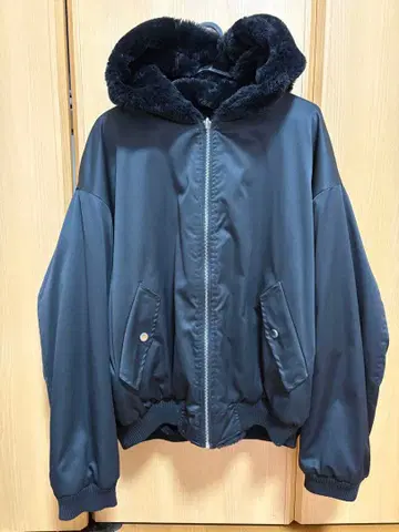 리버서블 보아 블루종 블랙