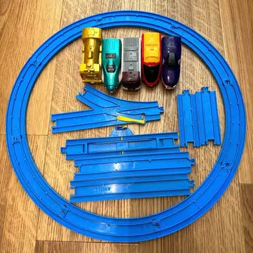 프라레일 차량과 레일 세트