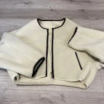 MERCURYDUO 아이보리 노카라 자켓