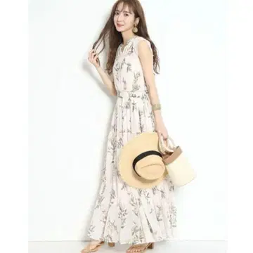 아푸이저 리쉬 도트 플라워 프린트 원피스