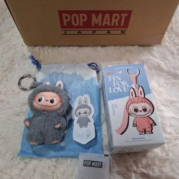 POP MART PIN FOR LOVE 몬스터즈W