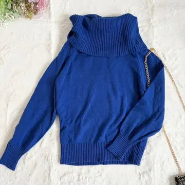 스픽앤스팬 오프숄더 니트 풀오버 블루 터틀