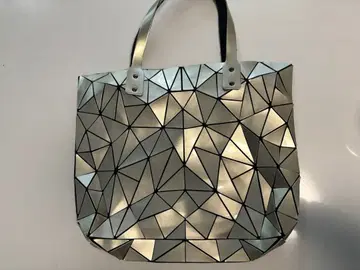 기하학 패턴 메탈릭 토트백
