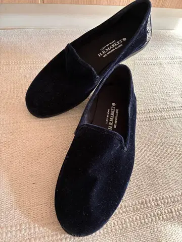 할리우드 런치마켓 슬립온