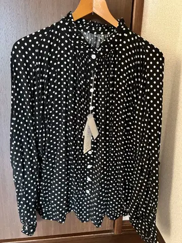 ubasoku 블랙 화이트 물방울 패턴 긴팔 셔츠 프리 사이즈