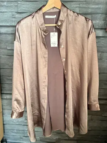 새상품 코에 브라운베이지 긴팔 셔츠 튜닉 프리 사이즈 택 포함