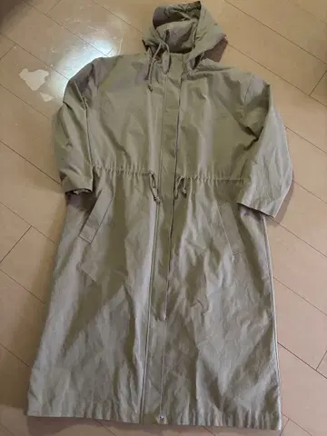 어반 리서치 후드 부착 베이지 롱 코트