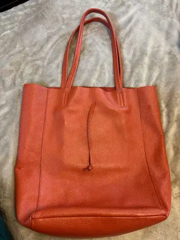 오렌지 가죽 토트백