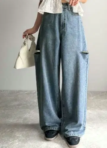 AYA 클래시컬 엘프 컷 아웃 커브 데님