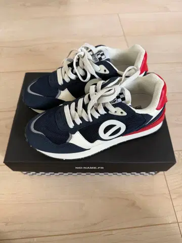 NO NAME 스니커즈