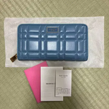 새상품 kate spade 퀼팅 장지갑 블루