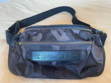 카모 패턴 바디백 나일론제