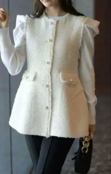 아르페쥬 스토리 펄 버튼 트위드 페플럼 베스트 화이트