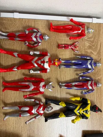 울트라맨 피규어 9체 세트